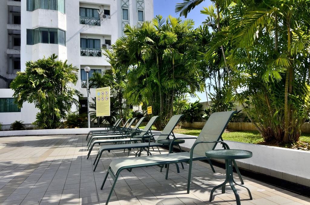Likas Square Apartment Hotel Kota Kinabalu Esterno foto