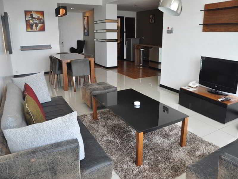 Likas Square Apartment Hotel Kota Kinabalu Esterno foto