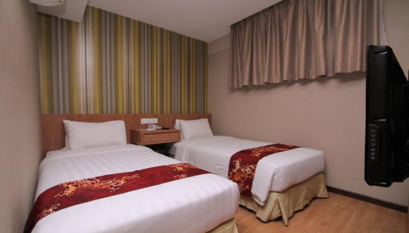 Likas Square Apartment Hotel Kota Kinabalu Esterno foto