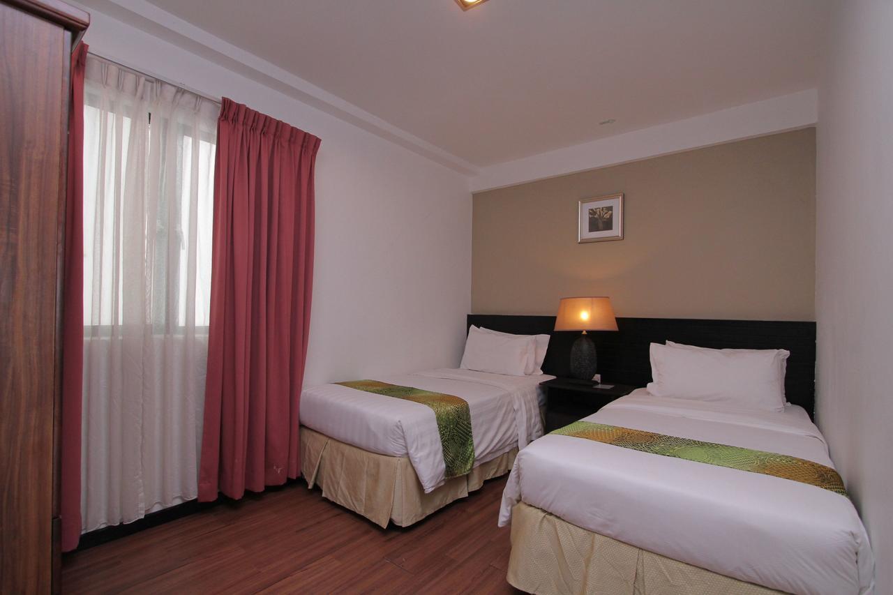Likas Square Apartment Hotel Kota Kinabalu Esterno foto