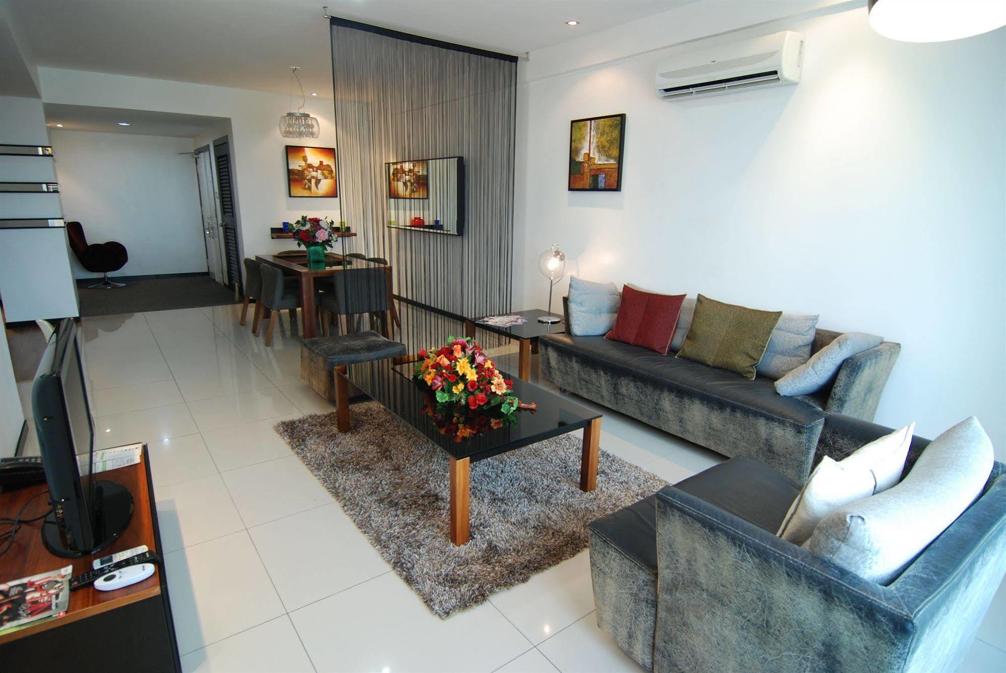 Likas Square Apartment Hotel Kota Kinabalu Esterno foto